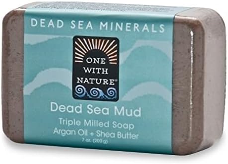 Um com a natureza morto de lama morta do mar de minerais do mar morto, sabonete, 7 onças de barra