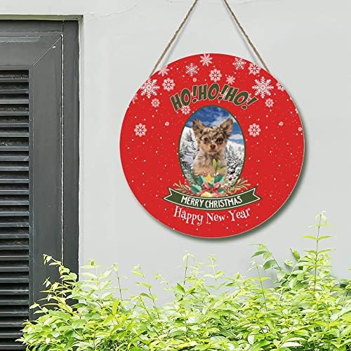 Feliz Natal Ho Ho Ho Wood Signo de parede Decoração de Wreath Dog in Snow Red Sinais rústicos Sinais de Natal Rodada de Natal Ano Novo Cão sazonal Border Collie Round Sinal para a porta da varanda da frente 10x10in