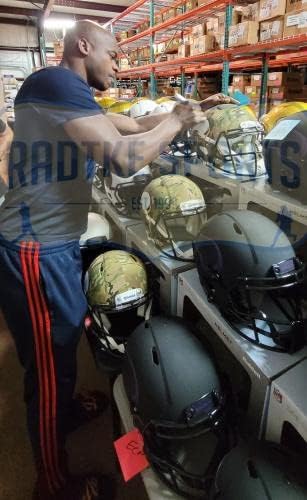 Adrian Peterson assinou o capacete de camuflagem autêntica do Minnesota Vikings - capacete NFL - capacetes autografados da