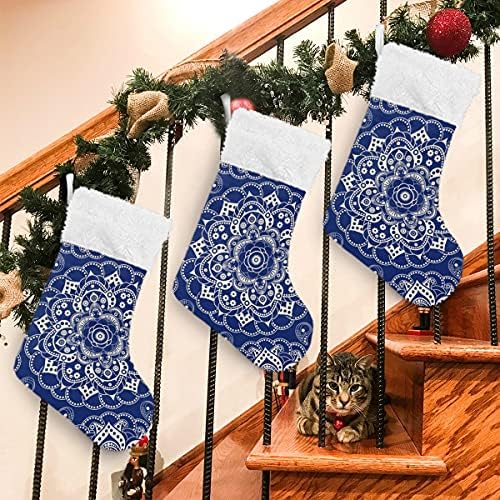Meias de Natal de Alaza, estopa de 18 polegadas com grande padrão de mandala azul e meias de manguito de peles, para férias em família,