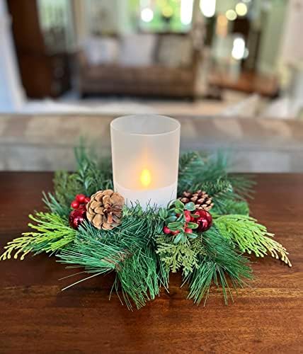 Anel de vela de Natal de 12 polegadas com pinheiros, ornamentos vermelhos e pinheiro misto artificial