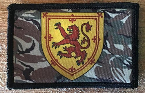 Moral de leão desenfreado da Escócia. Perfeito para o seu equipamento tático do Exército Militar, mochila, boné de beisebol do operador,