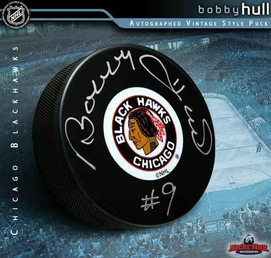 Bobby Hull assinou o Chicago Blackhawks Original Six Logo Puck - Pucks autografados da NHL