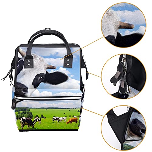 Vaca engraçada olhando para uma câmera com prado rural verde no fundo da fralda de fraldas Backpack Mummy Backpack de grande capacidade Bolsa de enfermagem Bolsa de viagem para cuidados com o bebê