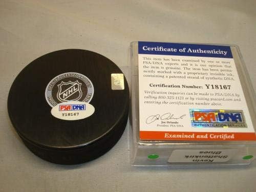 Kevin Shattenkirk assinou o St. Louis Blues Hockey Puck Autografado PSA/DNA COA 1D - Pucks NHL autografados