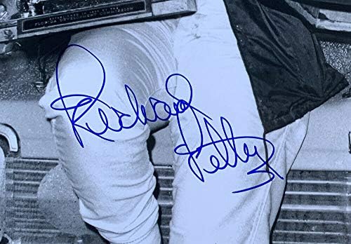Richard Petty assinou o holograma da JSA do Troféu Duplo 16x20