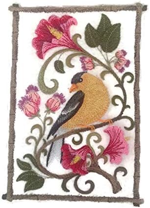 Lindo pássaro Goldfinch em Flores Ferro Bordado Custom On/Sew Patch [7,8 x 5,48] [Feito nos EUA] por BeyondVision