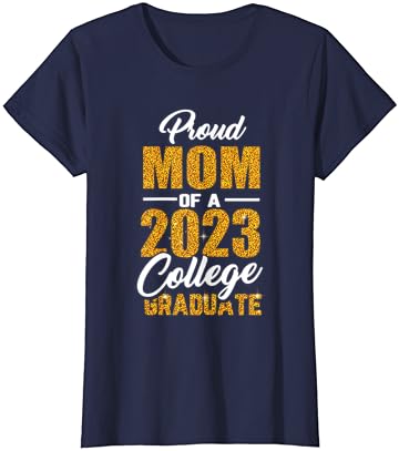 Mãe orgulhosa feminina de uma camiseta da família de formatura de graduação de 2023 graduação