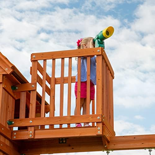 Backyard Discovery, Skyfort II Playground Cedar Wood Swing com Playhouse Fort, Sandbox, Tabela de piquenique, deslize, barras de macaco, balanços, alpinista de rochas, jogadas ao ar livre para crianças de 3 a 10 anos