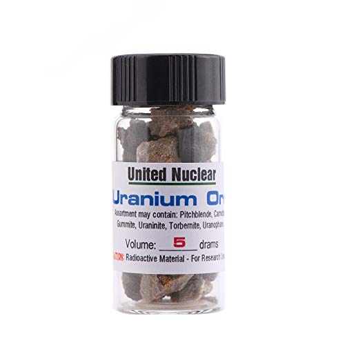 Fragmentos de minério de urânio nuclear