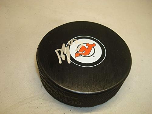 Brett Seney assinou o Puck de Hóquei de Devils de New Jersey autografado 1A - Pucks autografados da NHL