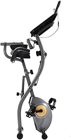 Em casa, equipamento de treino de bicicleta de exercício para o monitor de pulso de ginástica em casa com tela LCD exibe 8