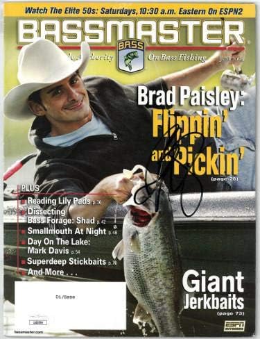 Brad Paisley assinou junho de 2004 Bassmaster Full Magazine- LL60504 - JSA Certified - Revistas de música