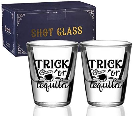 Onebttl Halloween Shot Glasses Conjunto de 2, presentes engraçados para tequila para homens, mulheres, vidro pesado de base, truque ou tequila, 1,5 oz