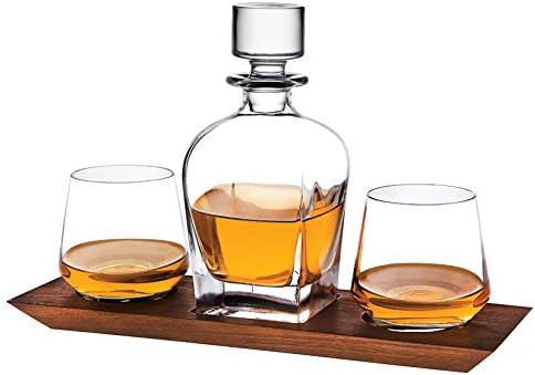 Godinger Whisky Decanter e Whisky Glasses Bar Situado na elegante bandeja de exibição de madeira