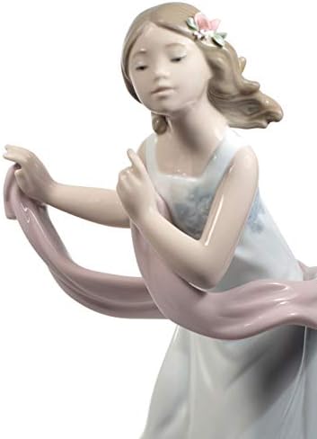 Lladró Pleasant Breeze Girl Figure. Figura de porcelana.