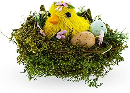 Bestpysanky Chick com ovos manchados no ninho
