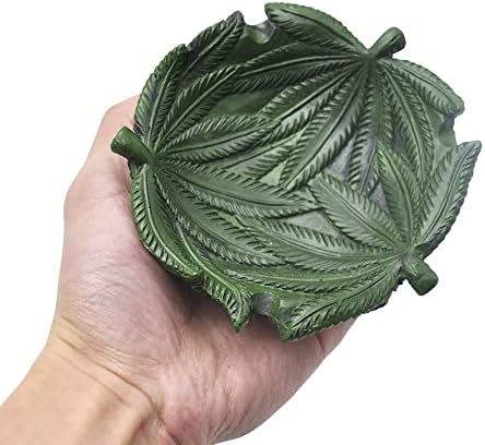 Resina Ashtray apresenta um design de folhas lindamente criado inspirado no símbolo icônico da planta e é perfeita para procurar um acessório de fumar único e elegante