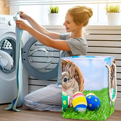 Deyya Rabbit com ovos de Páscoa em cestas de lavanderia de grama verde cestam de altura dobrável para crianças adultas