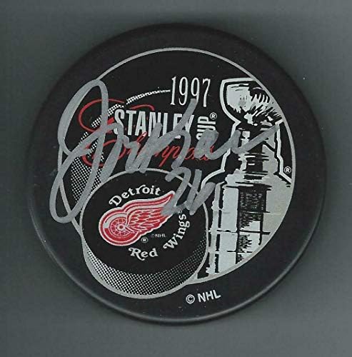Joe Kocur assinou o Detroit Red Wings 1997 Stanley Cup Champions Puck - Pucks autografados da NHL