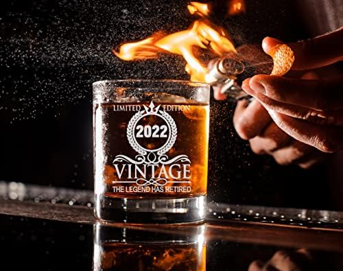 Carvelita The Legend se aposentou 2022 Edições limitadas 11oz Glass de uísque - presentes engraçados de aposentadoria para homens -