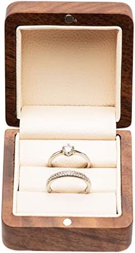 Caixa de madeira da caixa de anel PU interno do núcleo para a proposta de noivado da cerimônia de casamento, suporte natural do anel de madeira de noz para 2 anéis