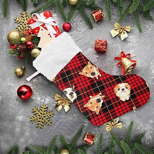 Meias de natal alaza cão fofo no fundo xadrez clássico clássico personalizado grande decorações de meia para férias em família decoração de festa 1 pacote, 17,7 ''