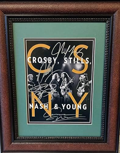 Crosby, Stills, Nash e Young Autografed Photo