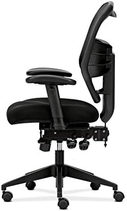 Hon proeminente cadeira de tarefas de zagueiro de malha, com deslizamento de assento e braços de altura e largura e ajustes, controle assíncrono, preto